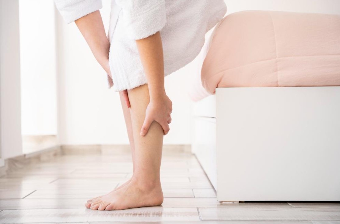 A Comprehensive Guide to Non-Surgical Treatments for Bulging Veins